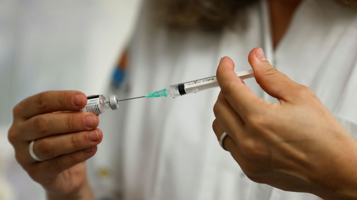 Od půlnoci se k očkování můžou hlásit děti od 12 let